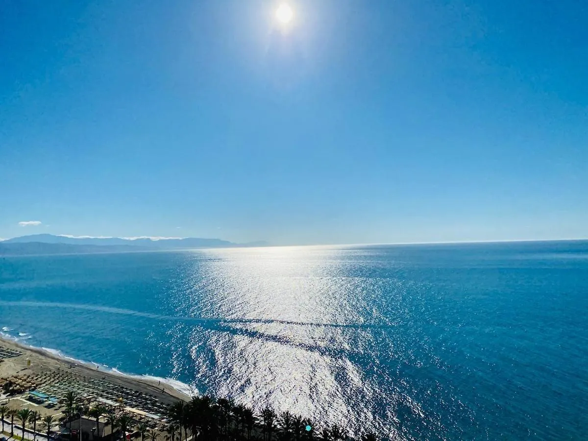 Apartamento ¡Magníficas vistas al mar! Piscina y wifi gratis Torremolinos